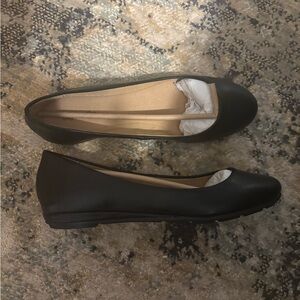 Brand New Women's Elsaa Cushioned Insoles Flats